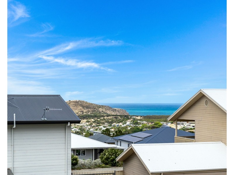 4 BARTON COURT, Encounter Bay SA 5211