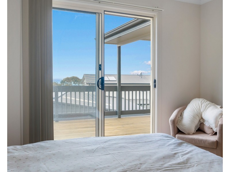 4 BARTON COURT, Encounter Bay SA 5211