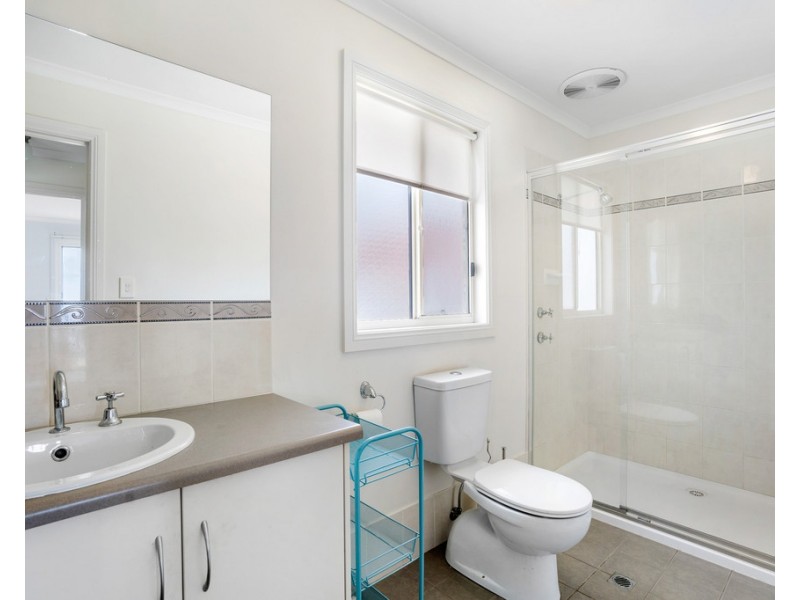 4 BARTON COURT, Encounter Bay SA 5211