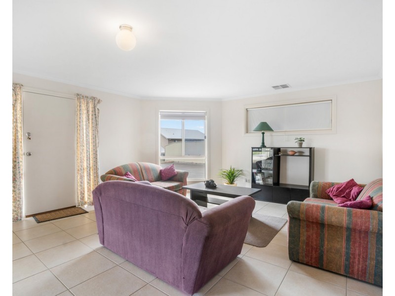 4 BARTON COURT, Encounter Bay SA 5211