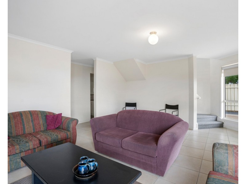 4 BARTON COURT, Encounter Bay SA 5211