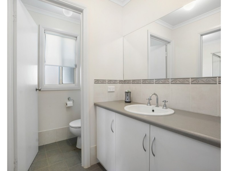 4 BARTON COURT, Encounter Bay SA 5211
