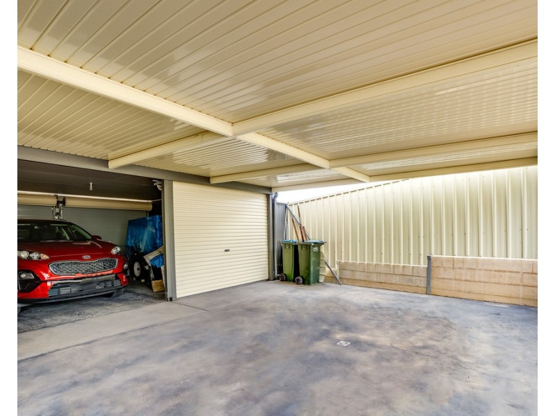 4 BARTON COURT, Encounter Bay SA 5211