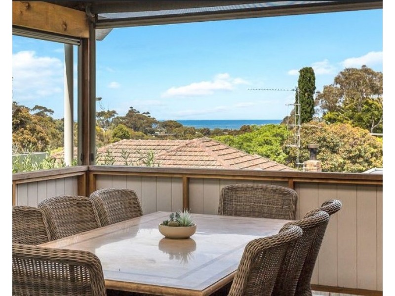 16 Gum Ave, Victor Harbor SA 5211