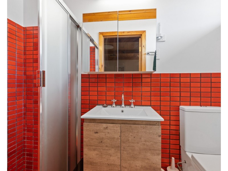 16 Gum Ave, Victor Harbor SA 5211