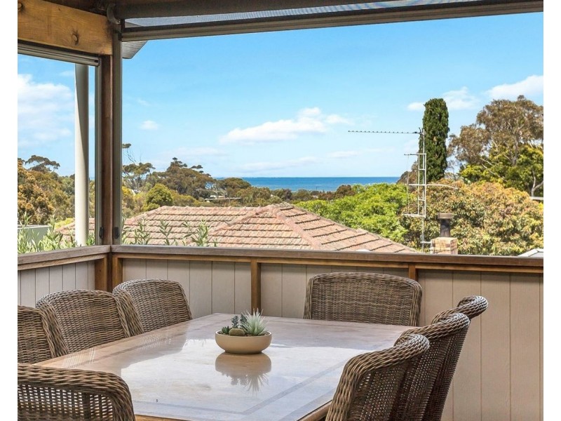 16 Gum Ave, Victor Harbor SA 5211