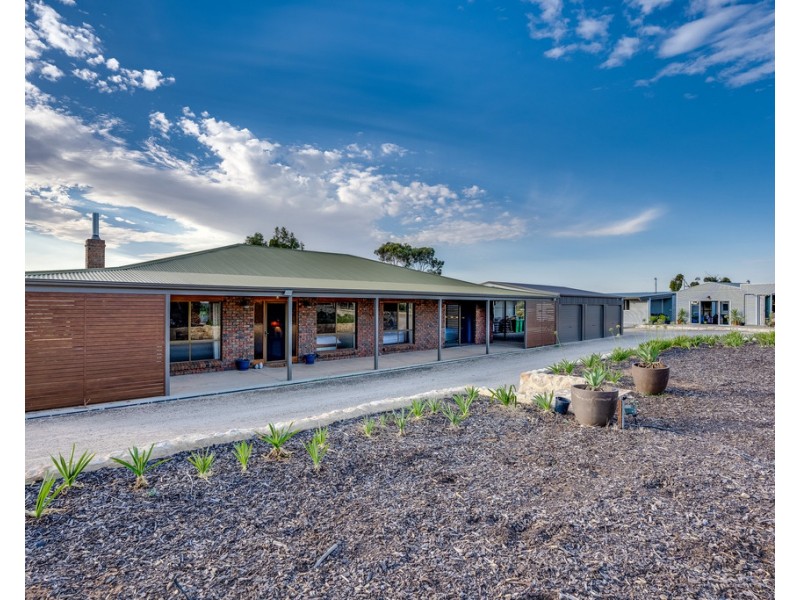 8 Altmann Road, Monarto South SA 5254