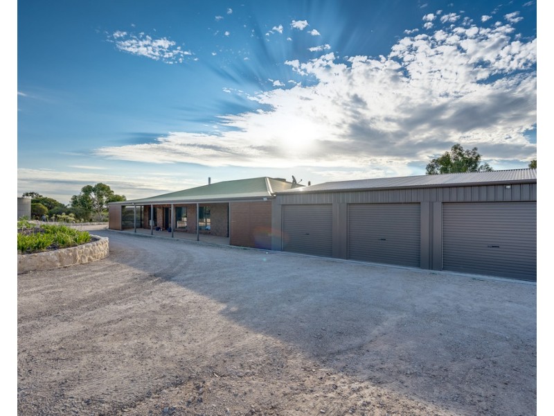 8 Altmann Road, Monarto South SA 5254