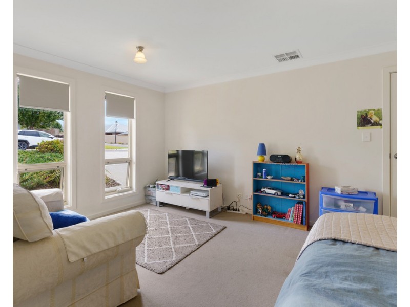 13 MATTHEWS STREET, Strathalbyn SA 5255