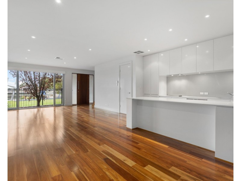 42 MALEN AVENUE, Victor Harbor SA 5211