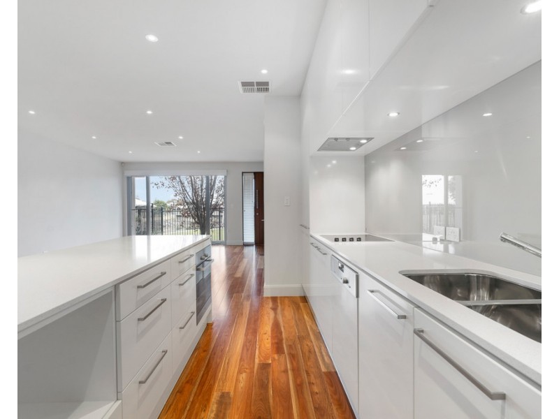 42 MALEN AVENUE, Victor Harbor SA 5211