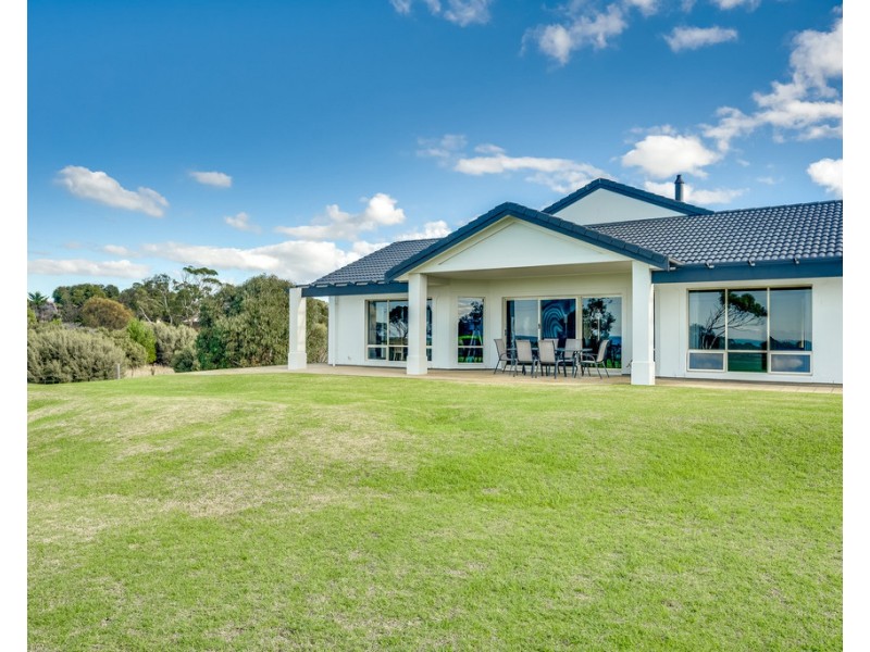 13 Vanali Dr, Port Elliot SA 5212