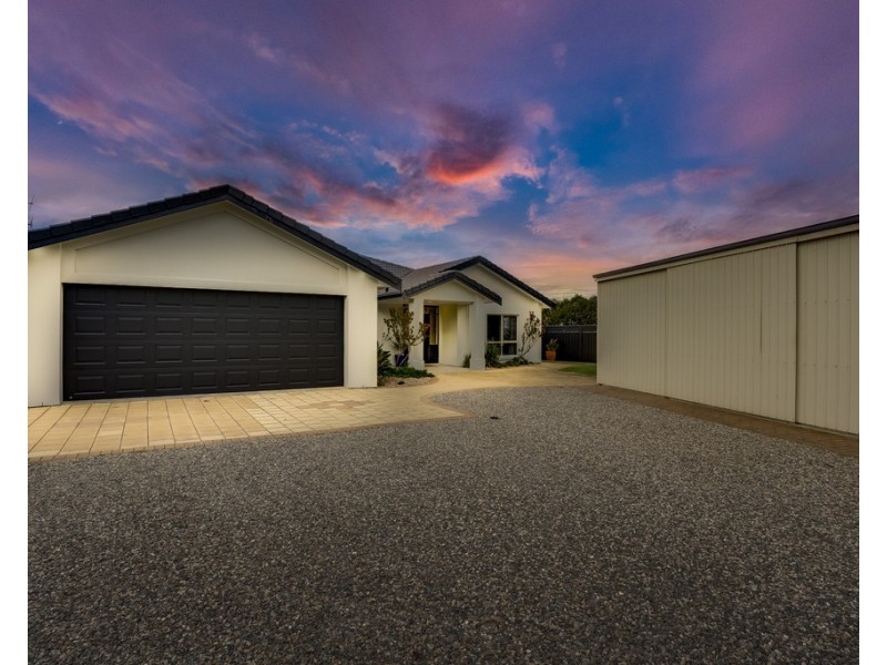 13 Vanali Dr, Port Elliot SA 5212