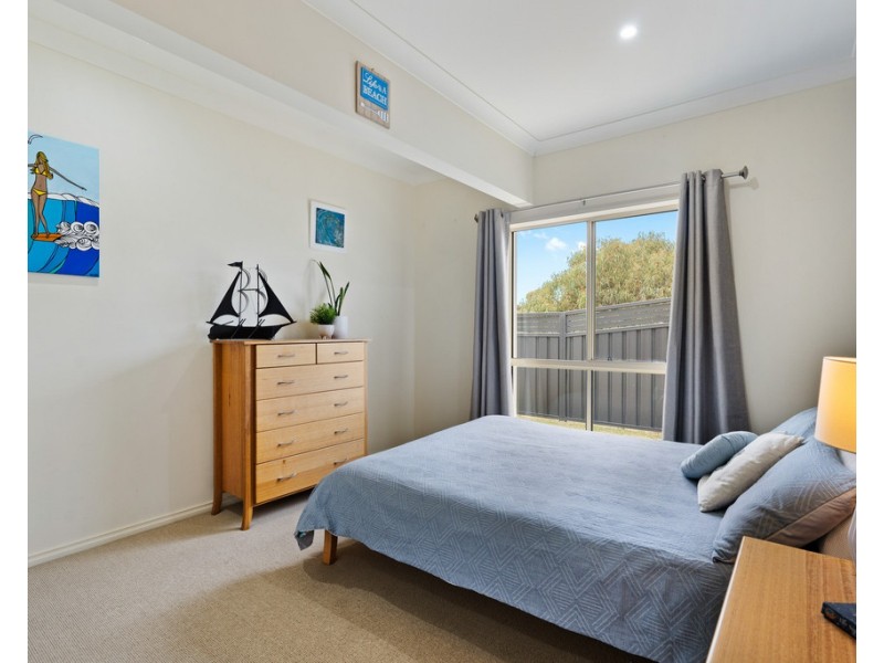 13 Vanali Dr, Port Elliot SA 5212