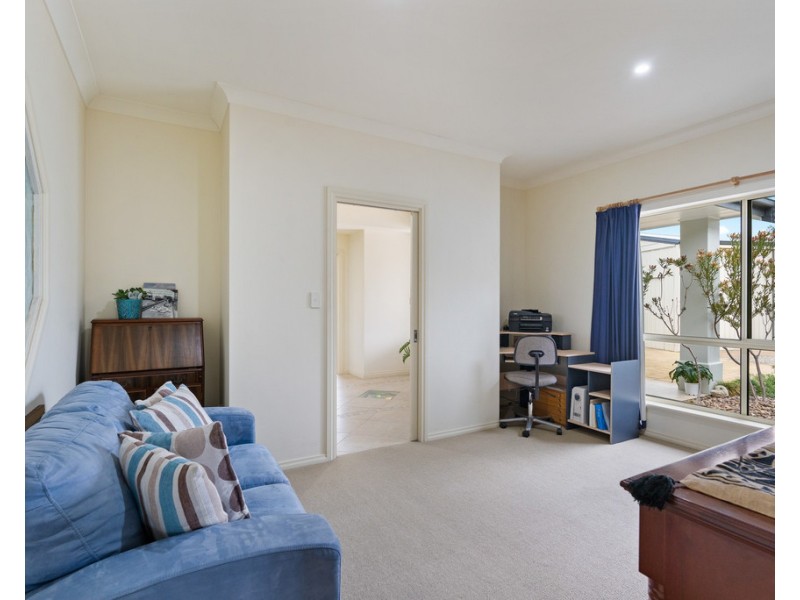 13 Vanali Dr, Port Elliot SA 5212