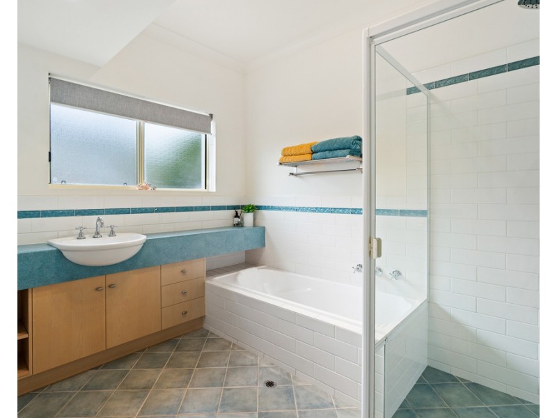 13 Vanali Dr, Port Elliot SA 5212