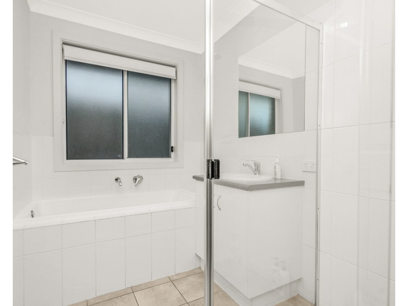 37 WHITE CLOSE, Encounter Bay SA 5211