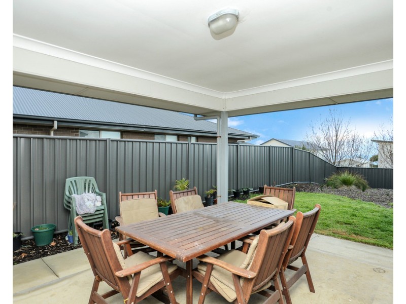 37 WHITE CLOSE, Encounter Bay SA 5211