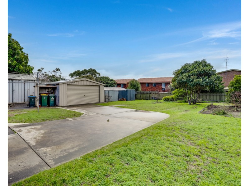 6 BOND AVENUE, Victor Harbor SA 5211