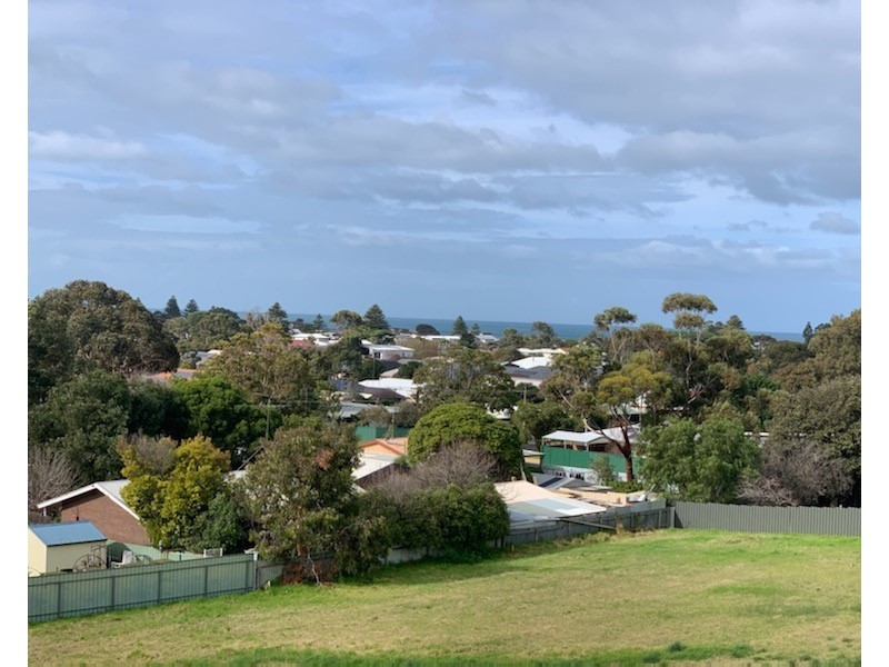 22 LAURIE AVENUE, Encounter Bay SA 5211