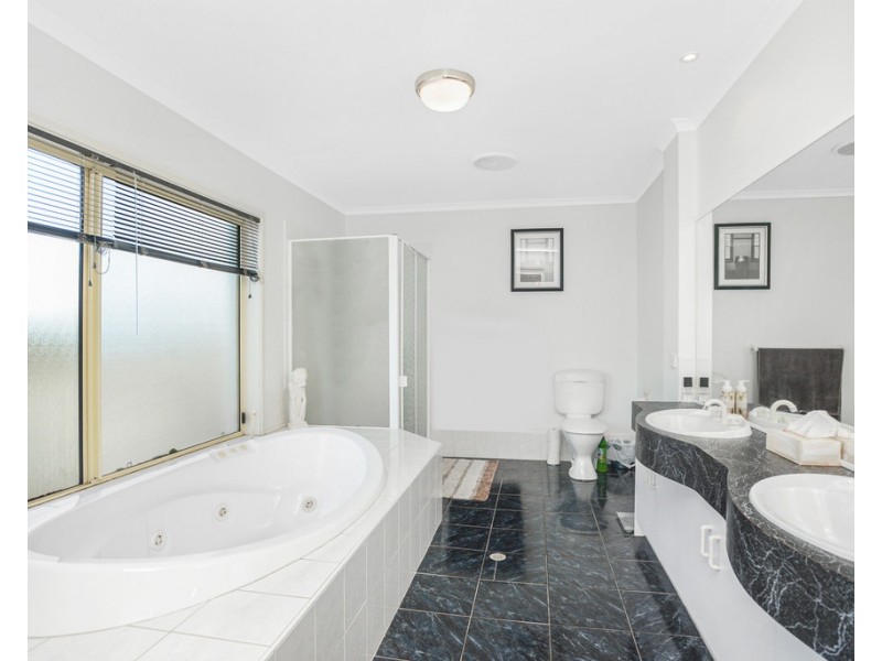 54 SOUTHERN RIGHT CRESCENT, Encounter Bay SA 5211