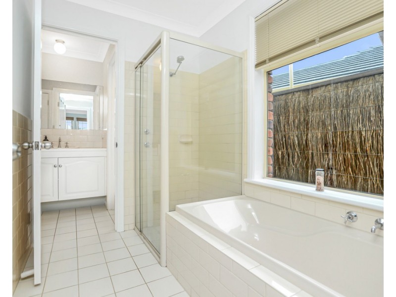 7 MATTHEW FLINDERS DRIVE, Encounter Bay SA 5211