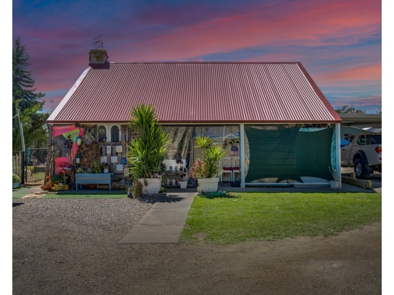 16 GOOLWA ROAD, Middleton SA 5213