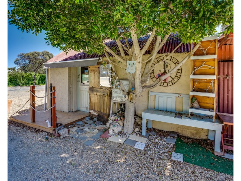 16 GOOLWA ROAD, Middleton SA 5213