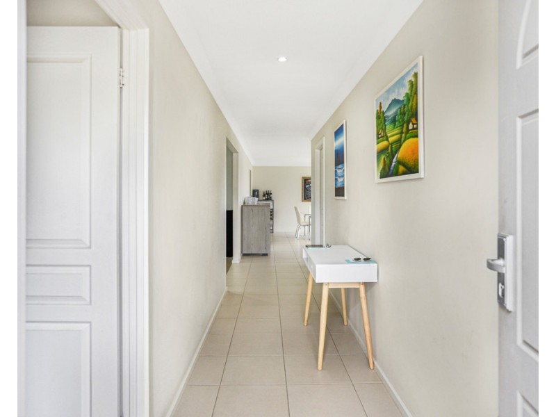 11 SHIELDS CRESCENT, Encounter Bay SA 5211