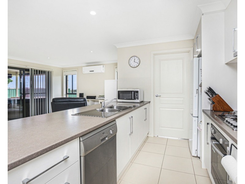 11 SHIELDS CRESCENT, Encounter Bay SA 5211