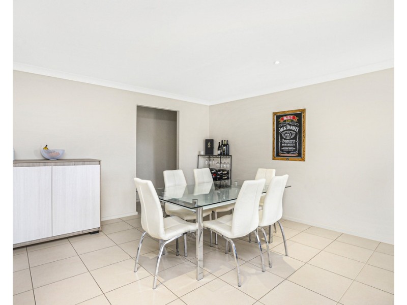 11 SHIELDS CRESCENT, Encounter Bay SA 5211