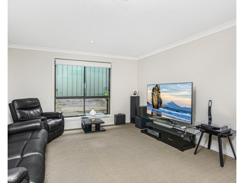 11 SHIELDS CRESCENT, Encounter Bay SA 5211