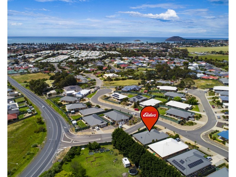 11 SHIELDS CRESCENT, Encounter Bay SA 5211
