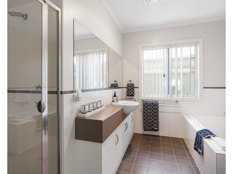 10 MANNING AVENUE, Encounter Bay SA 5211