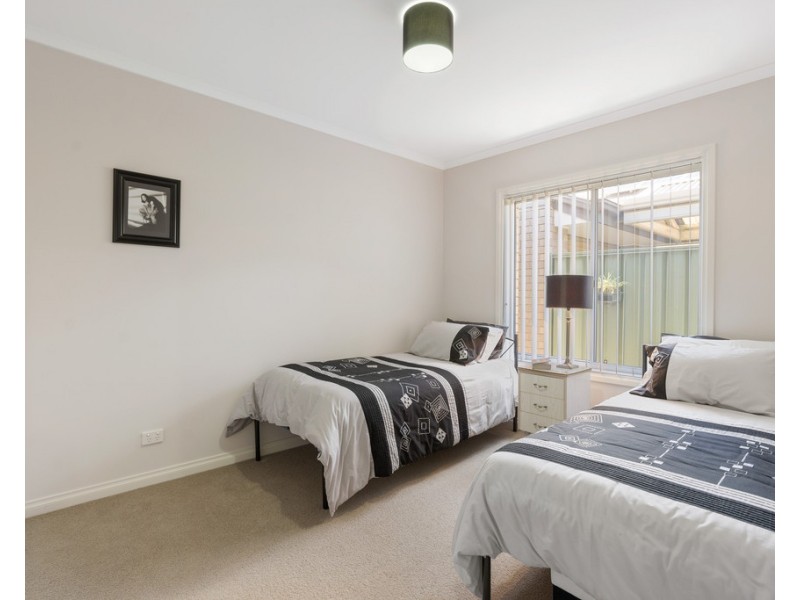 10 MANNING AVENUE, Encounter Bay SA 5211