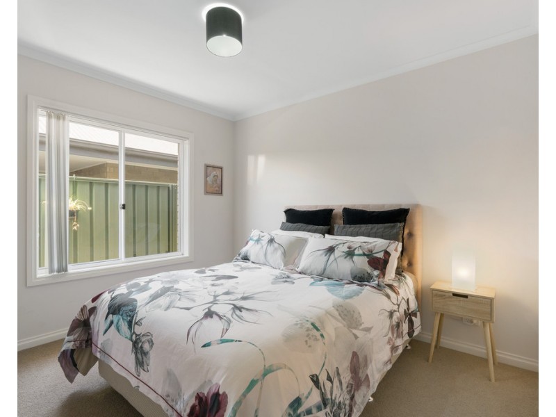 10 MANNING AVENUE, Encounter Bay SA 5211