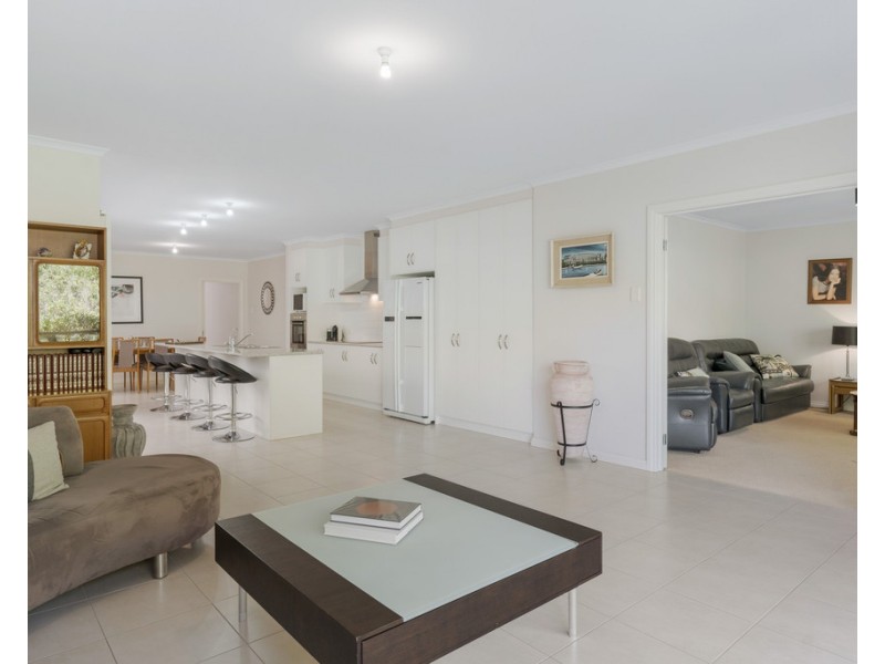 10 MANNING AVENUE, Encounter Bay SA 5211