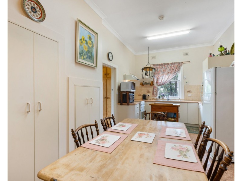 9 BOND AVENUE, Victor Harbor SA 5211