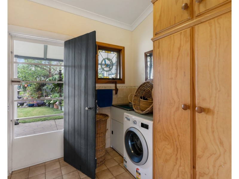 9 BOND AVENUE, Victor Harbor SA 5211