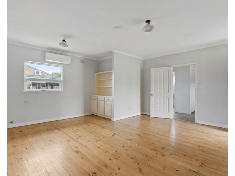 5 WATTLE DRIVE, Mccracken SA 5211