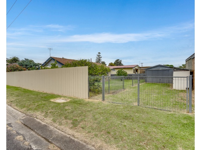 5 WATTLE DRIVE, Mccracken SA 5211