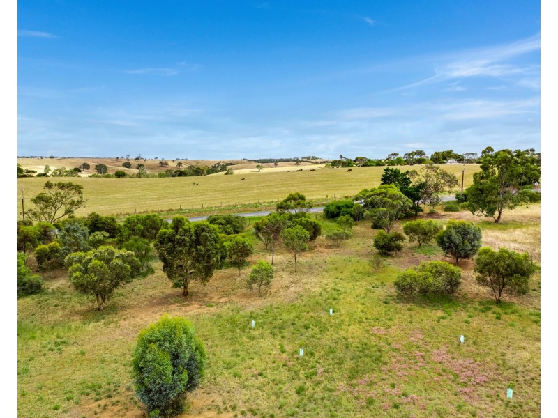 64 BURNSIDE ROAD, Strathalbyn SA 5255