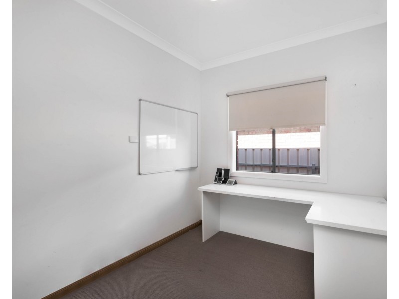 15 HOPE STREET, Encounter Bay SA 5211