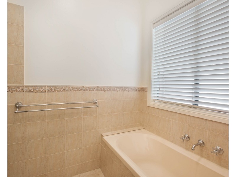 15 HOPE STREET, Encounter Bay SA 5211