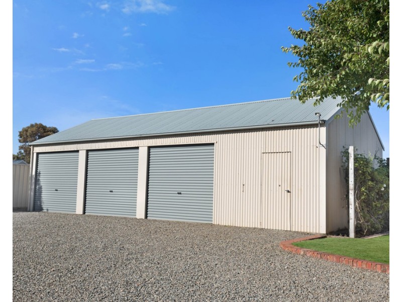 15 HOPE STREET, Encounter Bay SA 5211