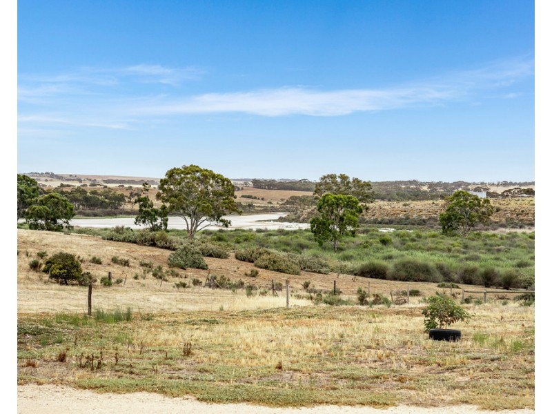104 GEROGLES ROAD, Caloote SA 5254