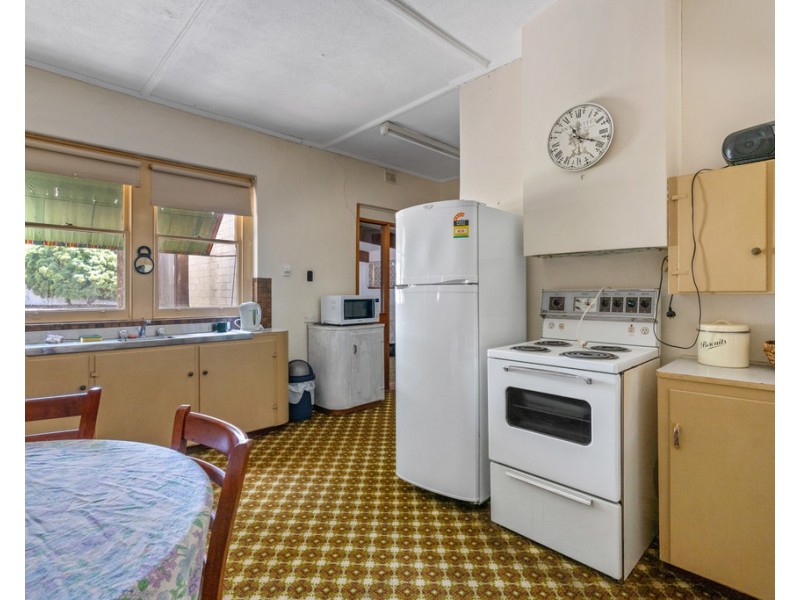 90 SEAVIEW ROAD, Victor Harbor SA 5211