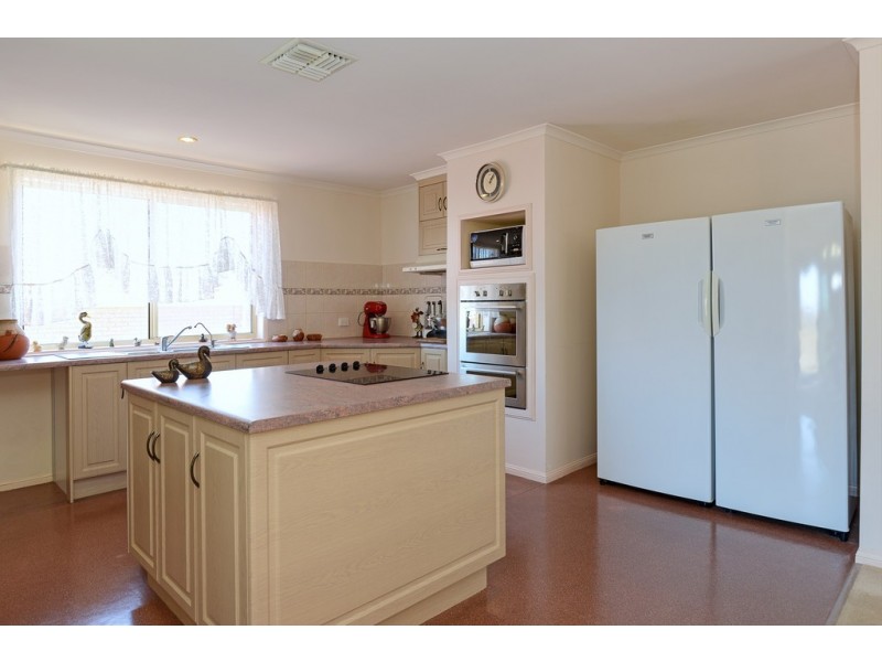 101 BATTYE ROAD, Encounter Bay SA 5211