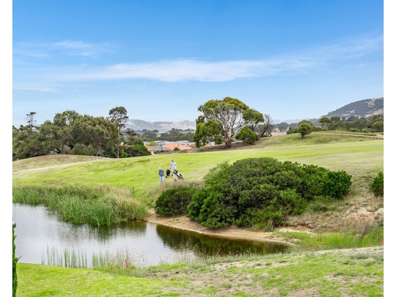 56 CUDMORE ROAD, Mccracken SA 5211