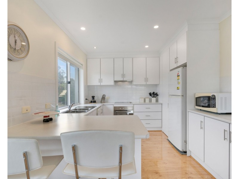 56 CUDMORE ROAD, Mccracken SA 5211